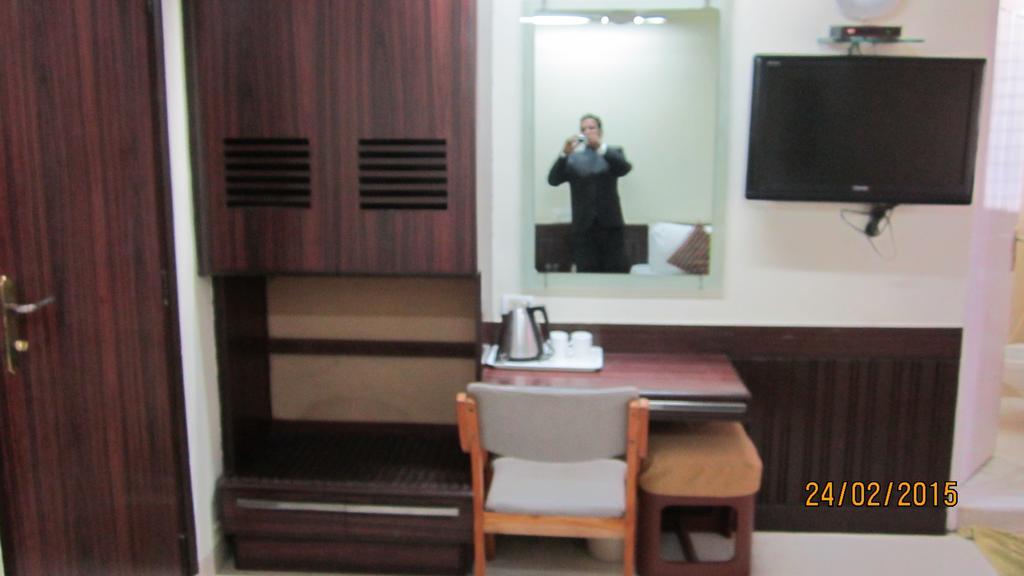 Empire Hotel - Grant Road Mumbai Room photo